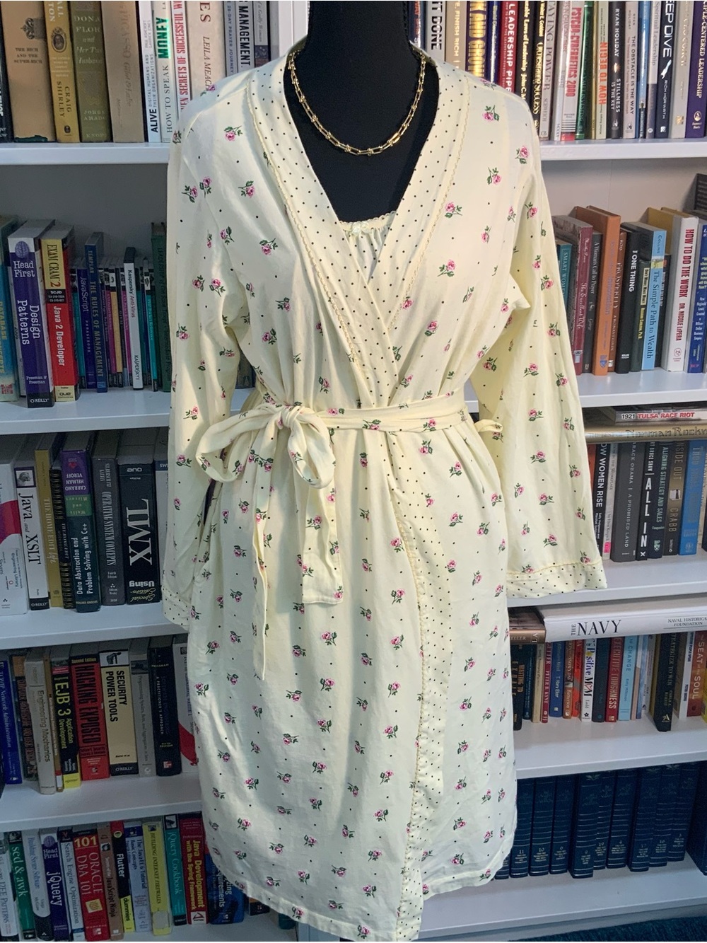 Carol Hochman Floral Tie-Waist Robe and Gown size Medium 100% cotton